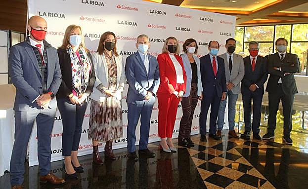 Imagen principal - Hita refuerza el papel que la nueva PAC jugará como dinamizadora del sector agrario y del medio rural