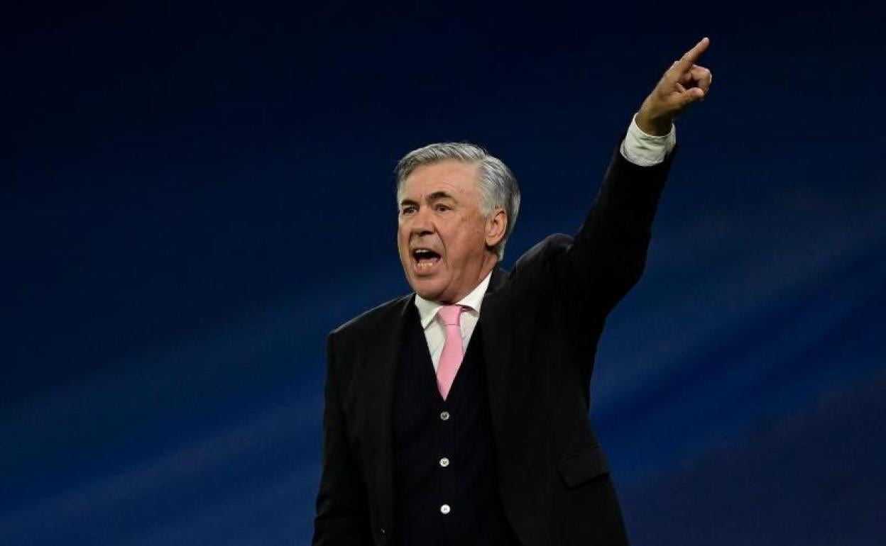 Carlo Ancelotti, durante el partido del Real Madrid contra Osasuna. 