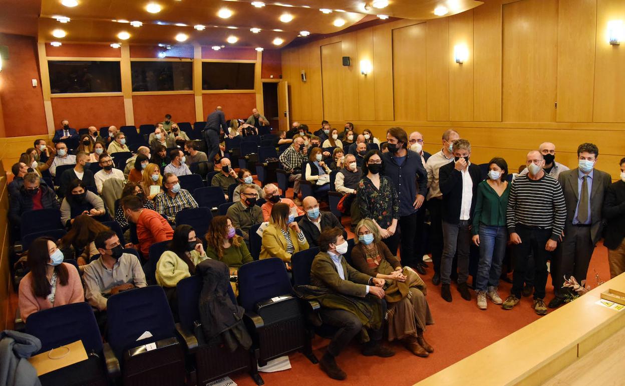 Las plataformas irán «hasta el final» contra los grandes parques eólicos y fotovoltaicos