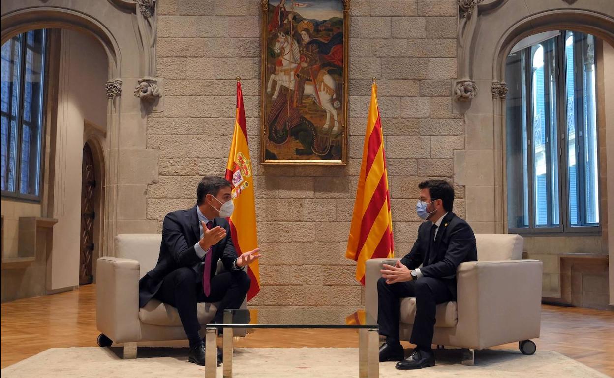 Pedro Sánchez y Pere Aragonès se reúnen el pasado 15 de septiembre en el Palau de la Generalitat, en Barcelona.