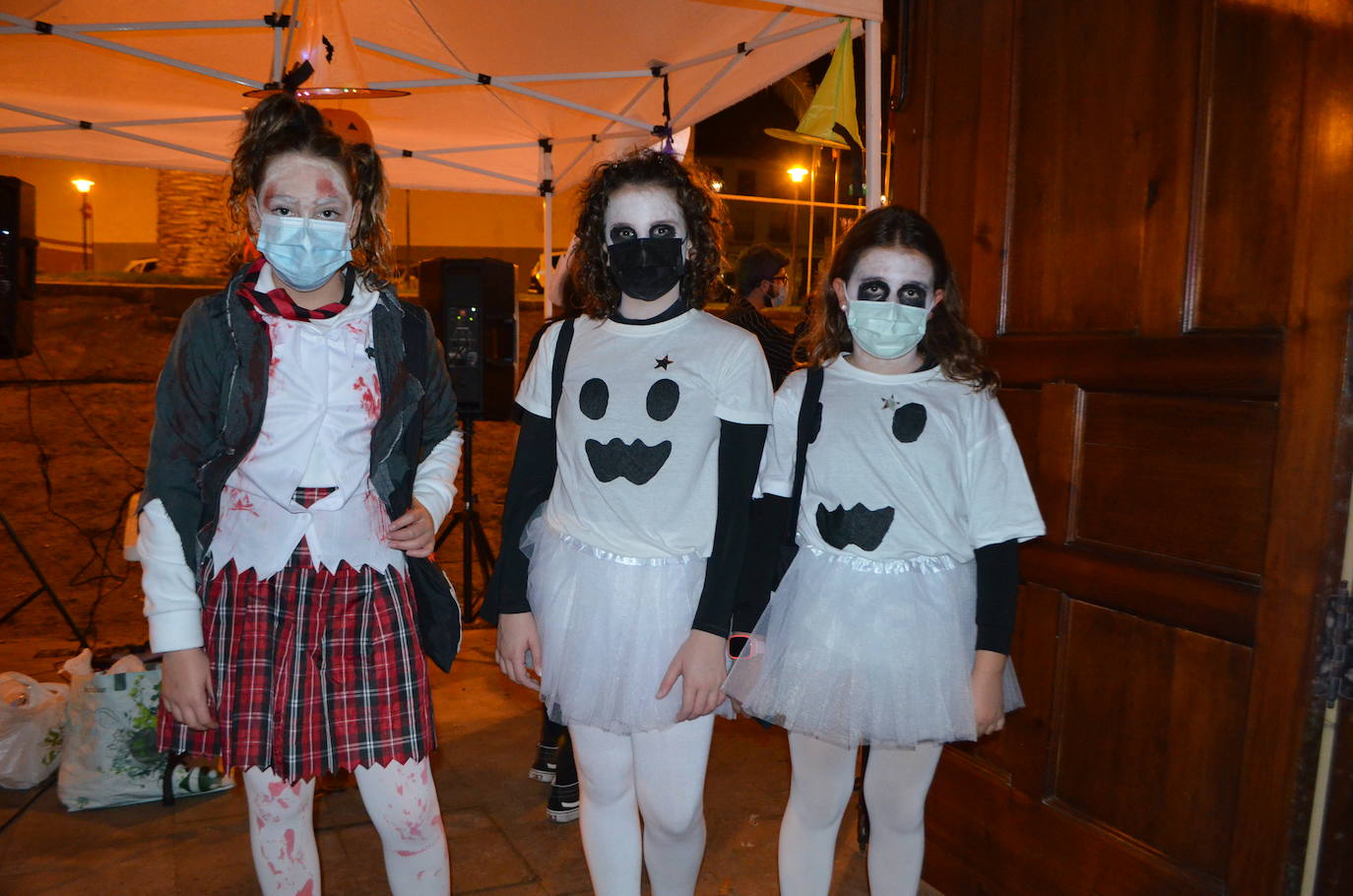 Fotos: Fiesta de Halloween en la Ermita de la Concepción en Calahorra