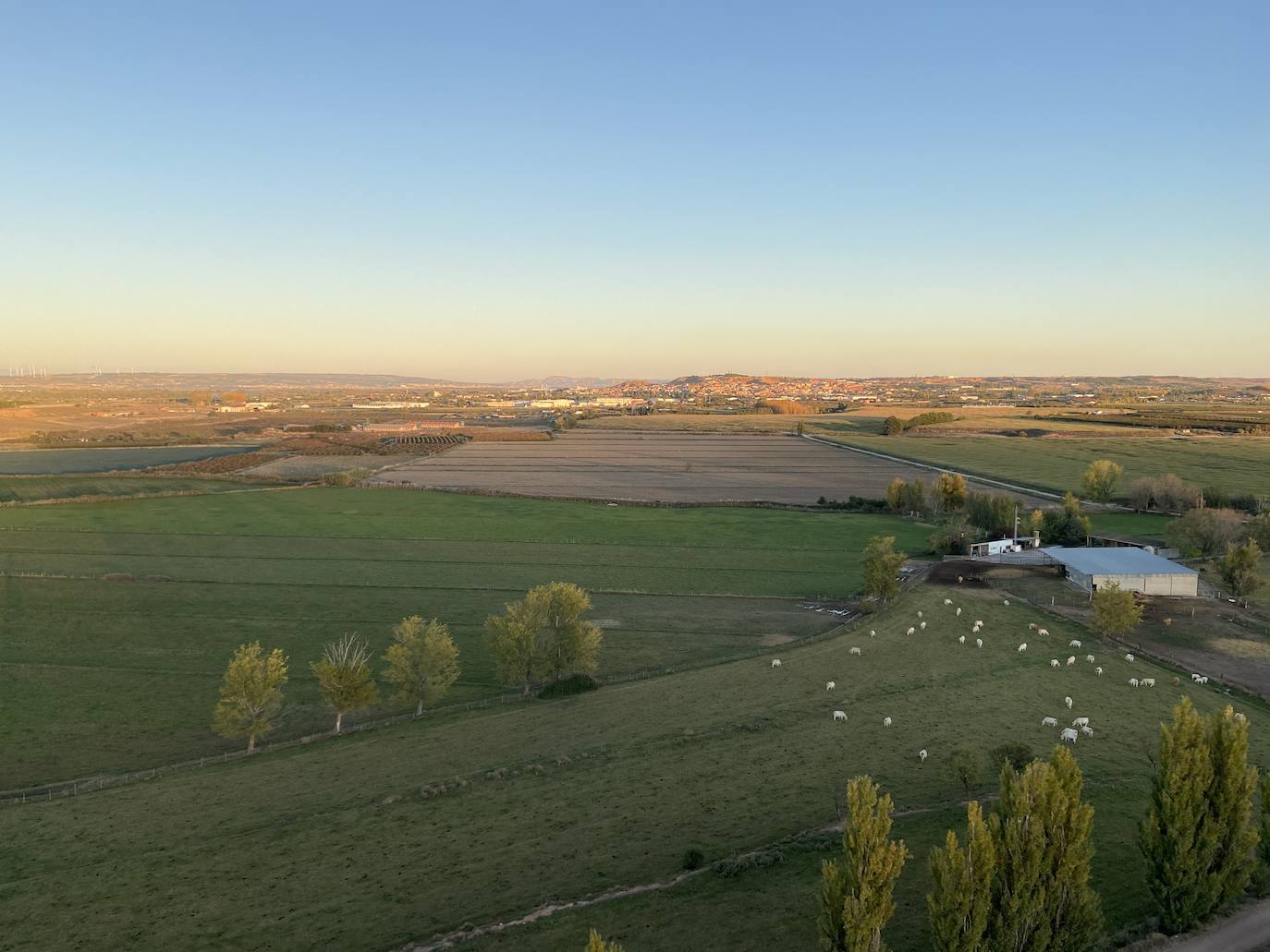 Fotos: Vuelo sobre Alfaro en paramotor