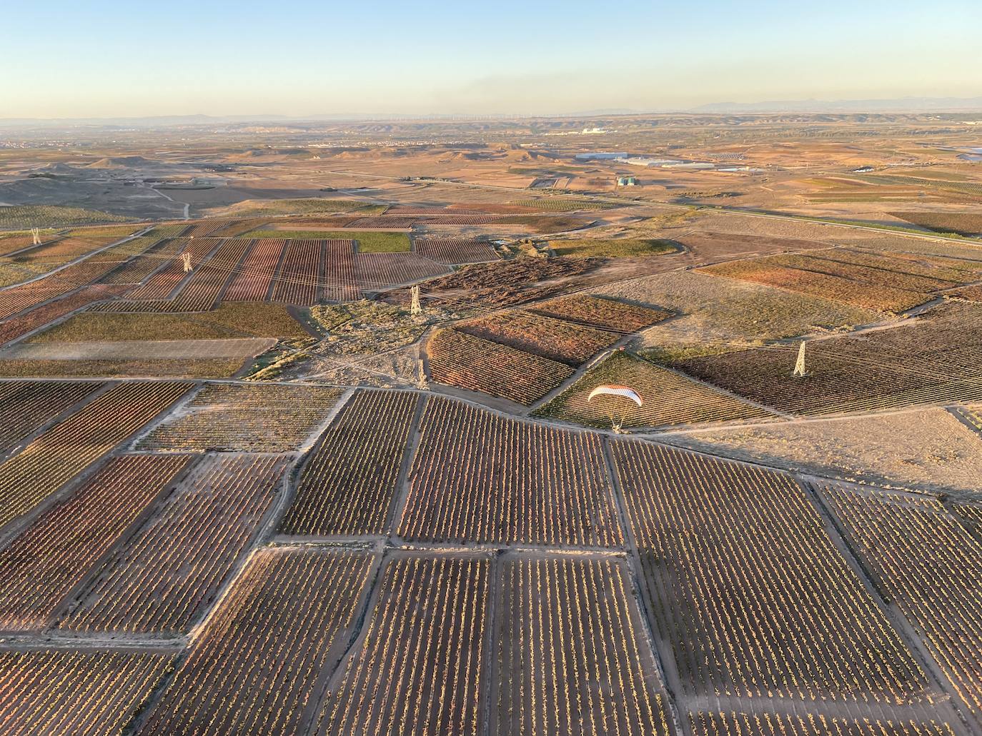 Fotos: Vuelo sobre Alfaro en paramotor