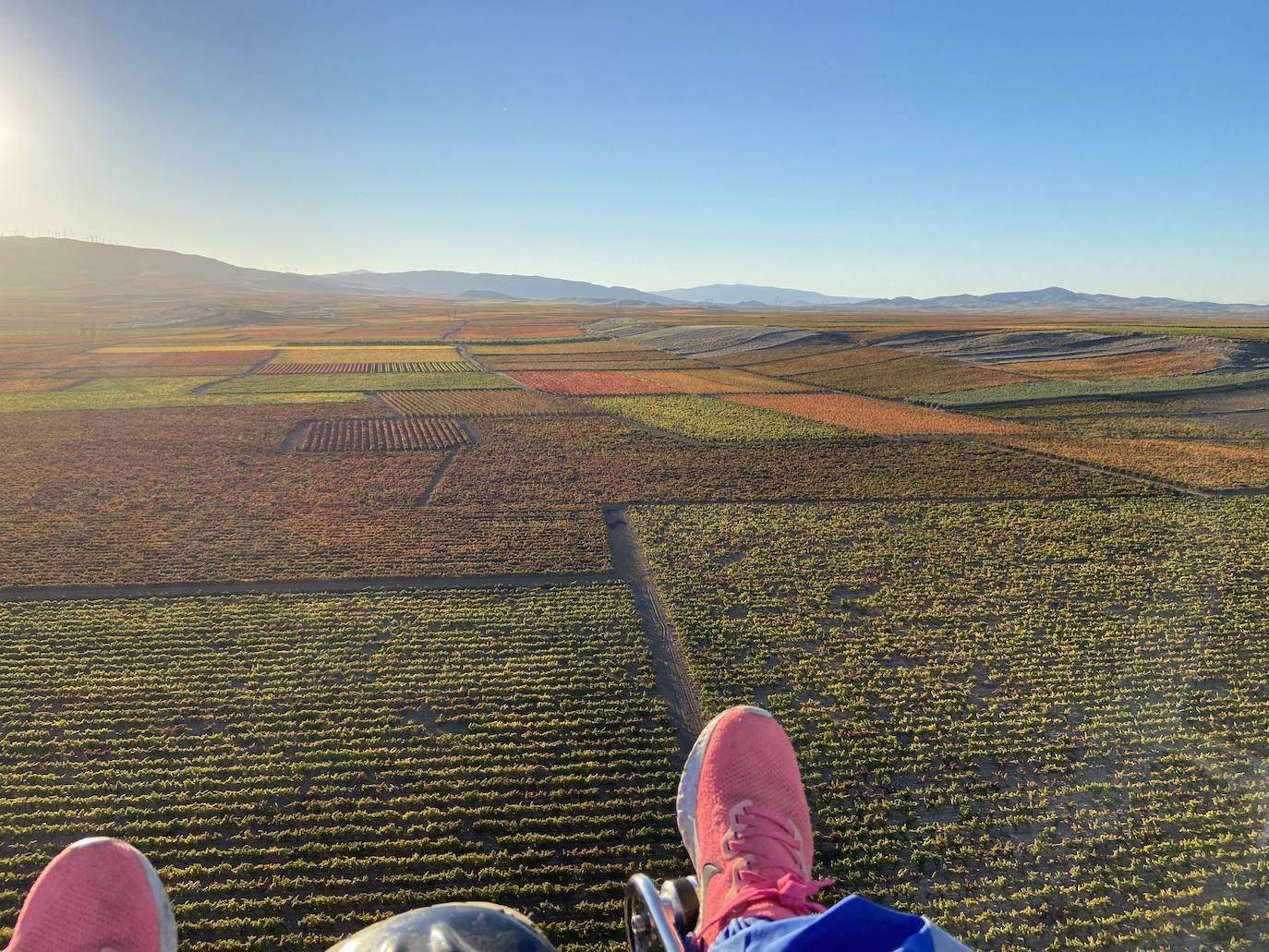 Fotos: Vuelo sobre Alfaro en paramotor