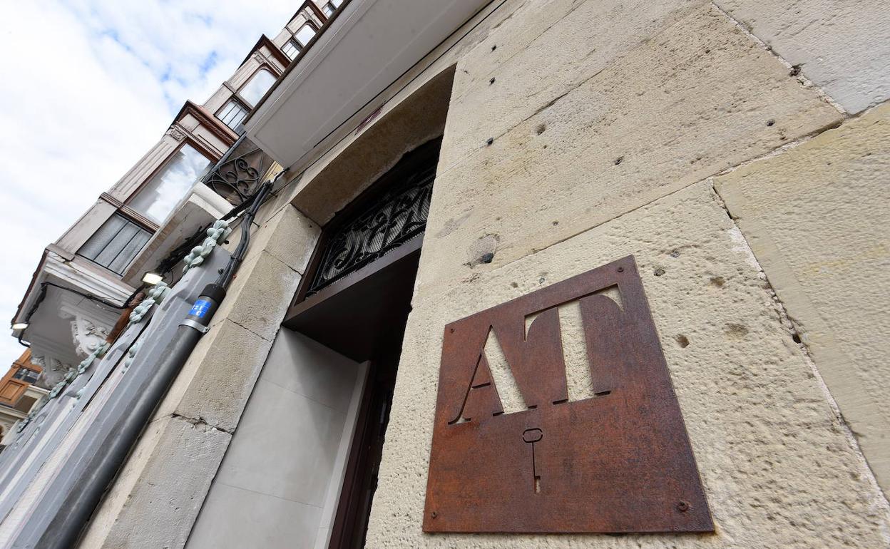 Edificio de apartamentos turísticos en la capital de La Rioja. 