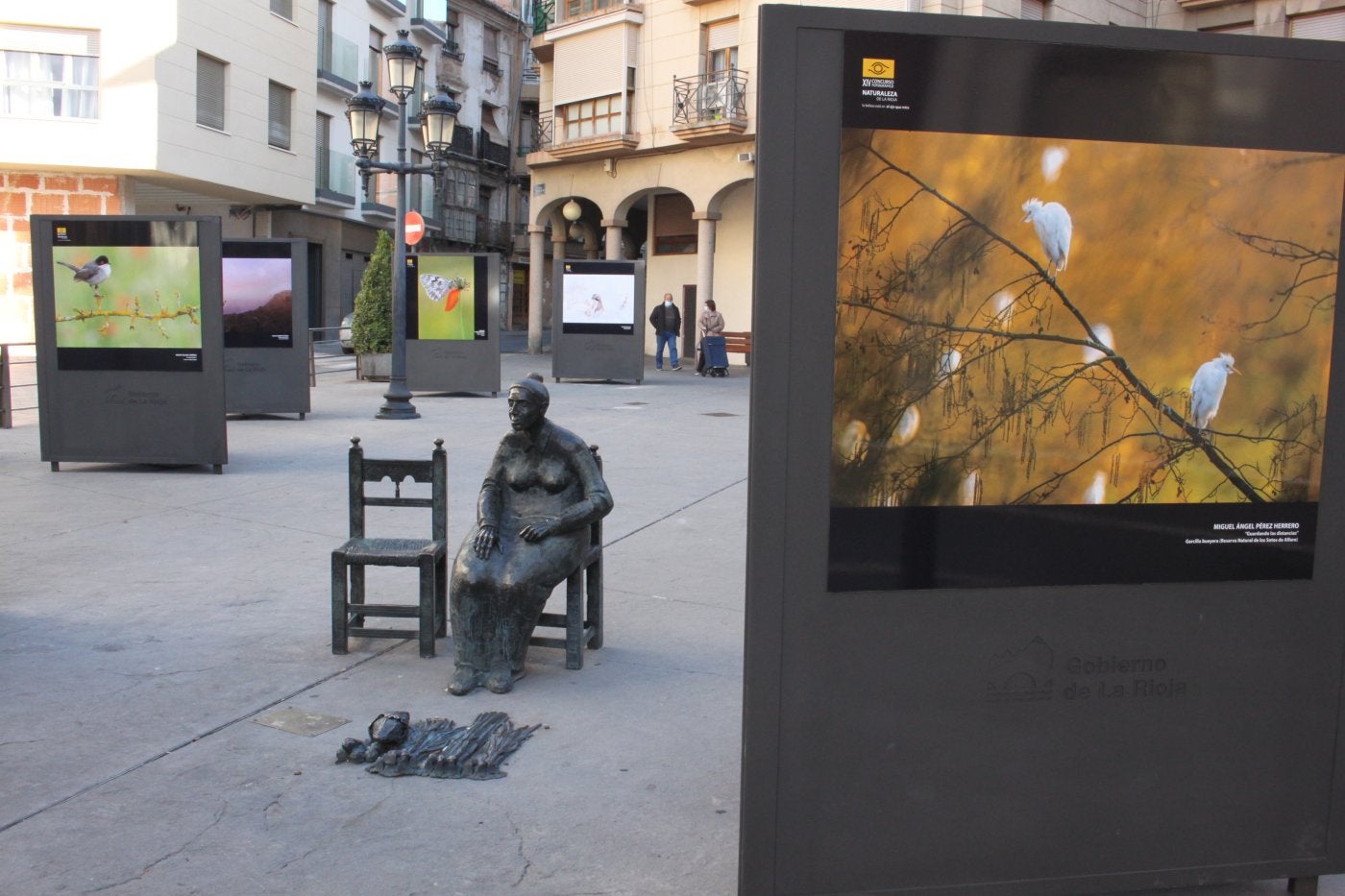 Exposición fotográfica en la plaza de Arnedo