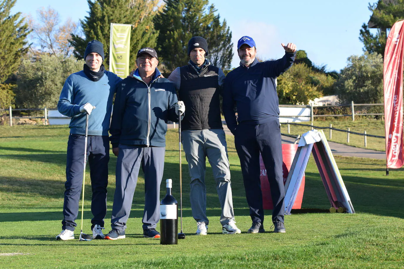 Los participantes en el torneo Finca Valpiedra, de la Liga de Golf y Vino, disfrutaron de un gran día en El Campo de Logroño.