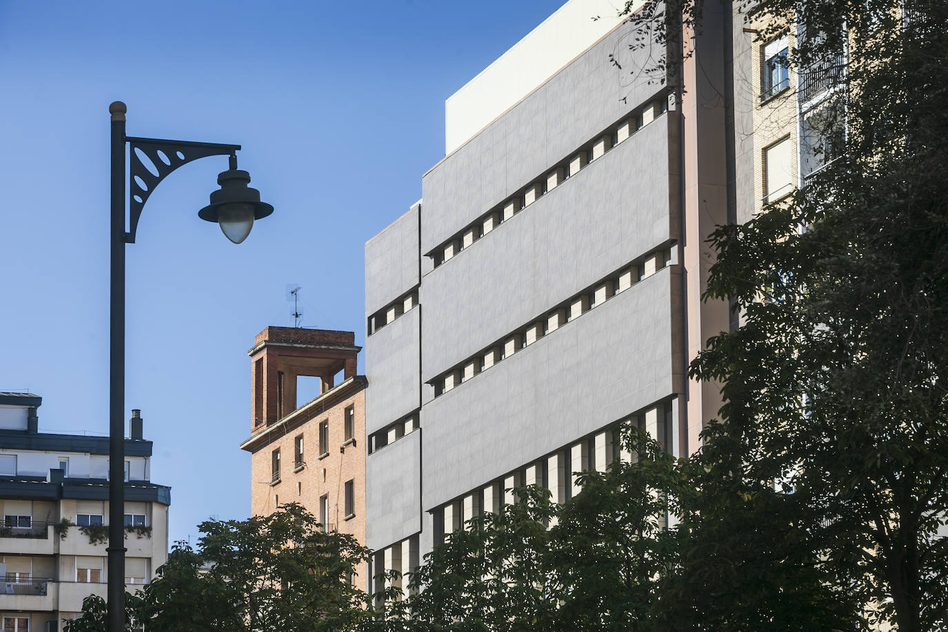 Fotos: Edificio de Telefónica, la fortaleza que habla un idioma propio