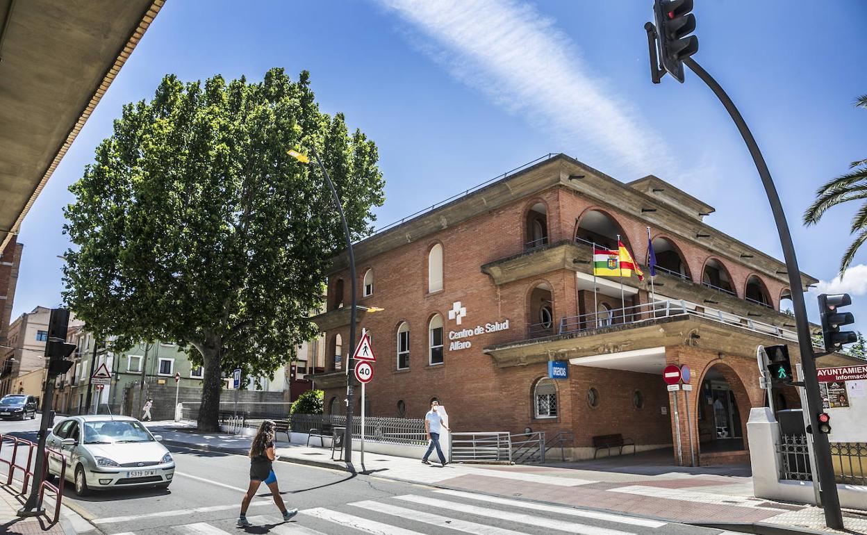 Exterior del centro de salud de Alfaro. 