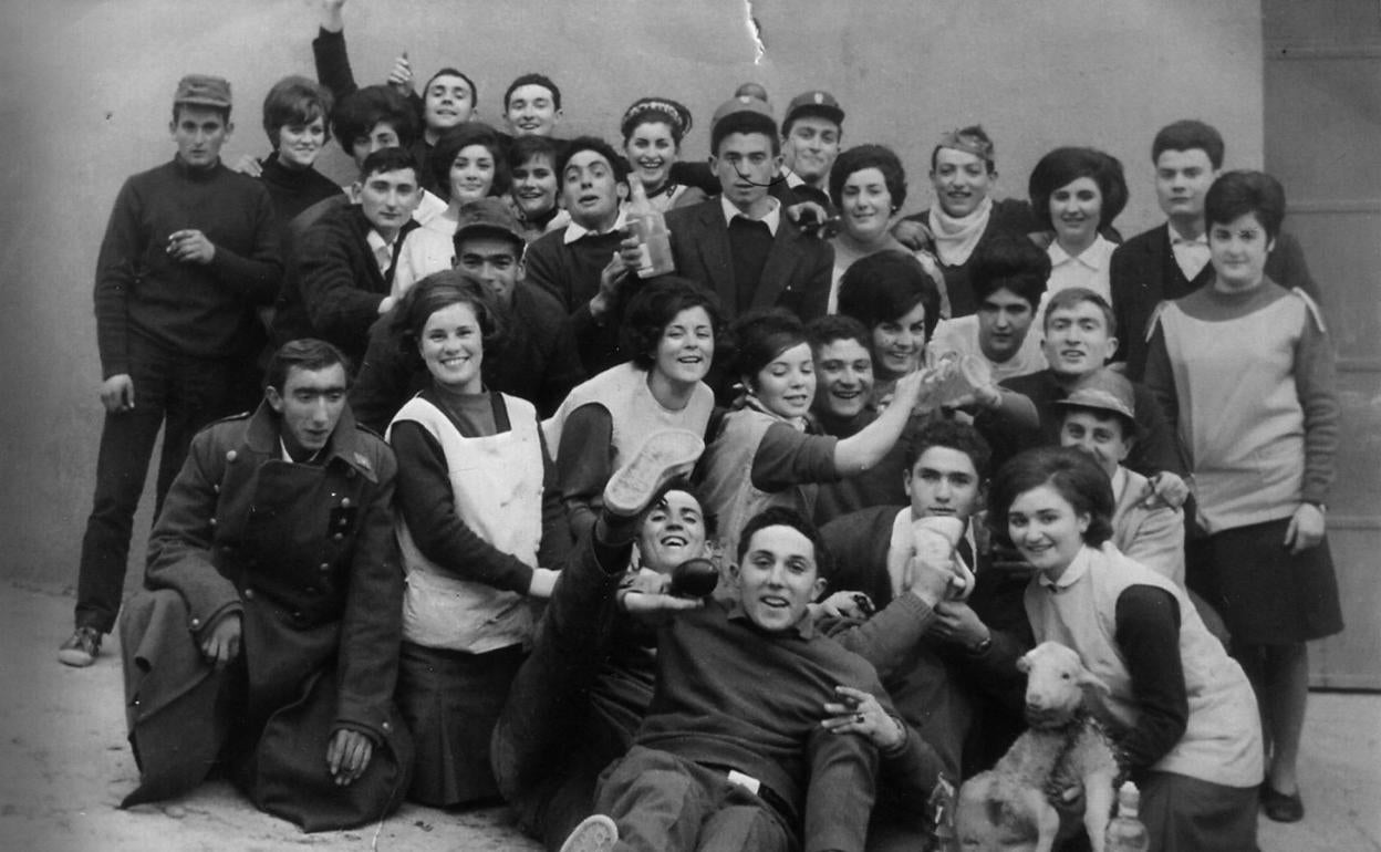 Celebrando el Día de Reyes en Lardero en 1965