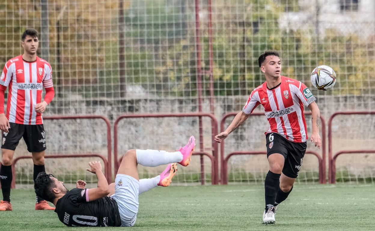 La UD Logroñés B se ve las caras con el colista, el Cayón