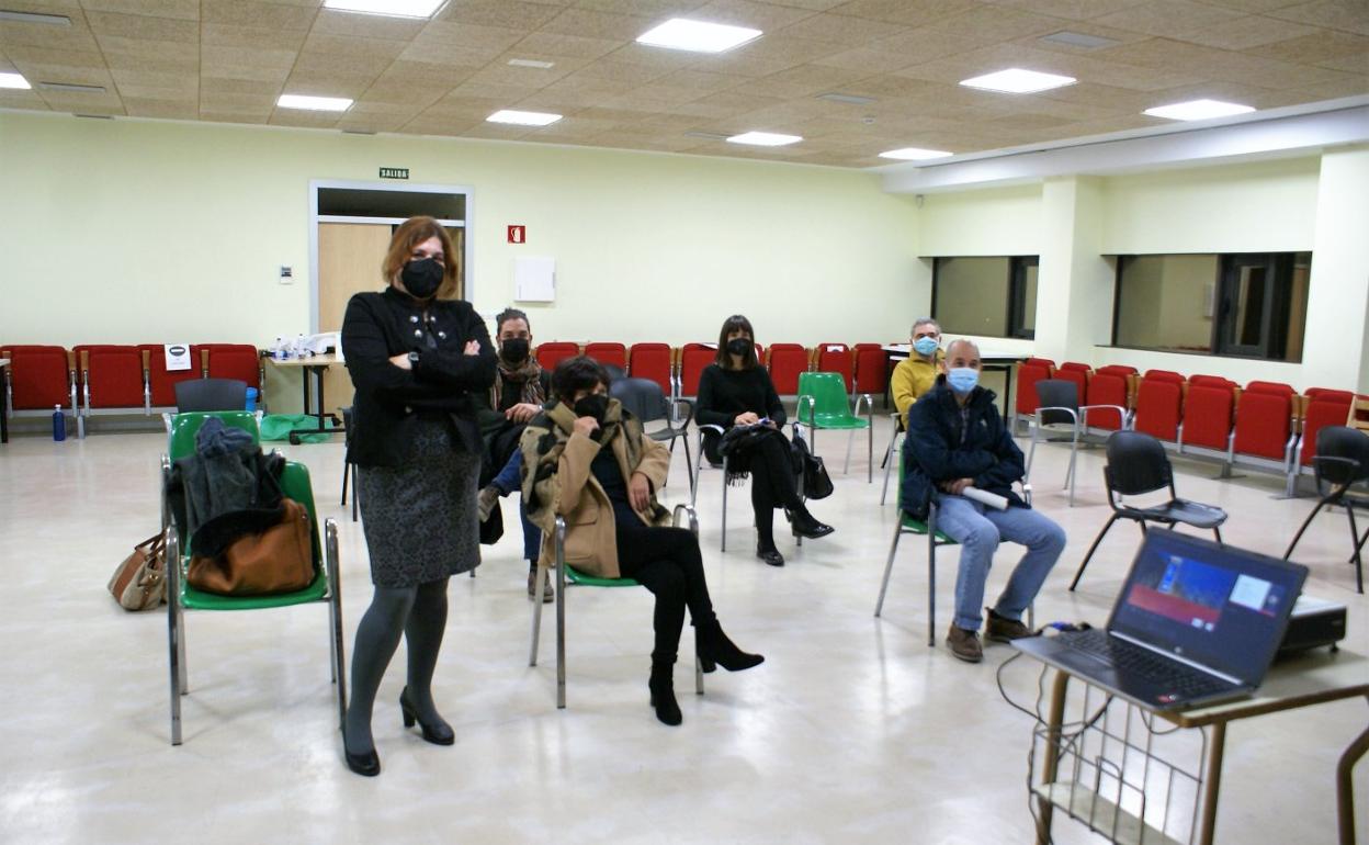 La profesora Margarita Vázquez analizó los caminos de Santiago en Nájera