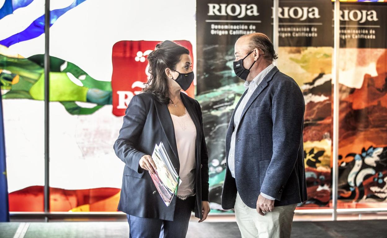 La presidenta Andreu y el presidente del Consejo, Fernando Ezquerro. 