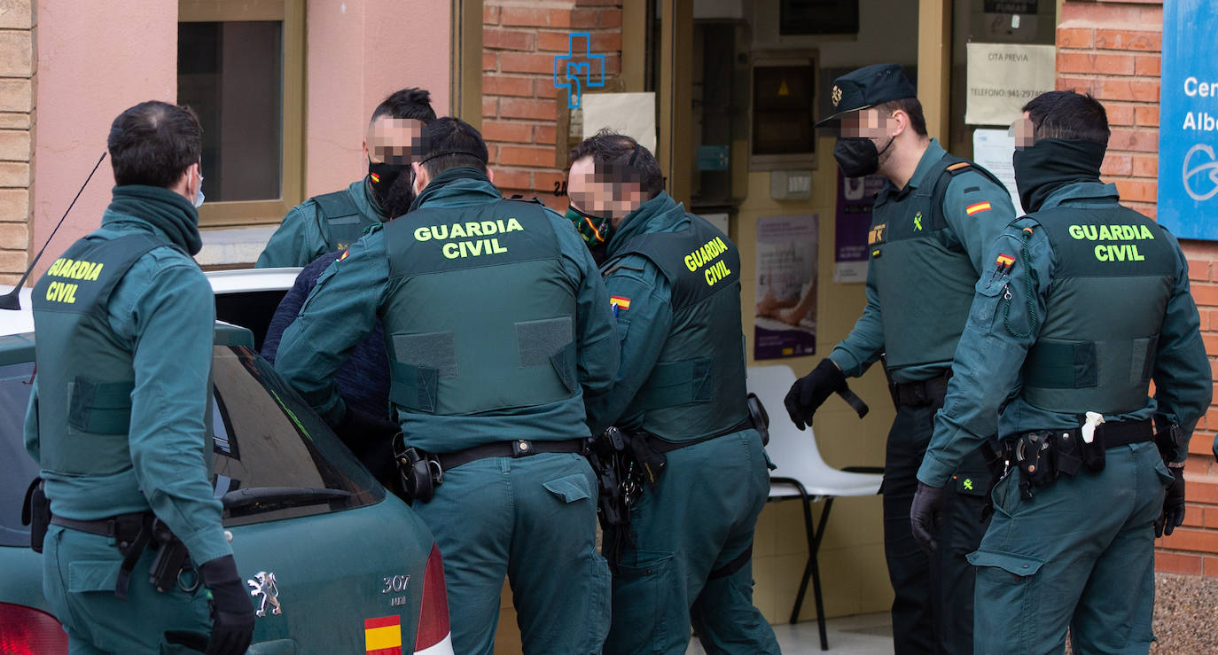 El hombre se había atrincherado en su casa antes de ser arrestado