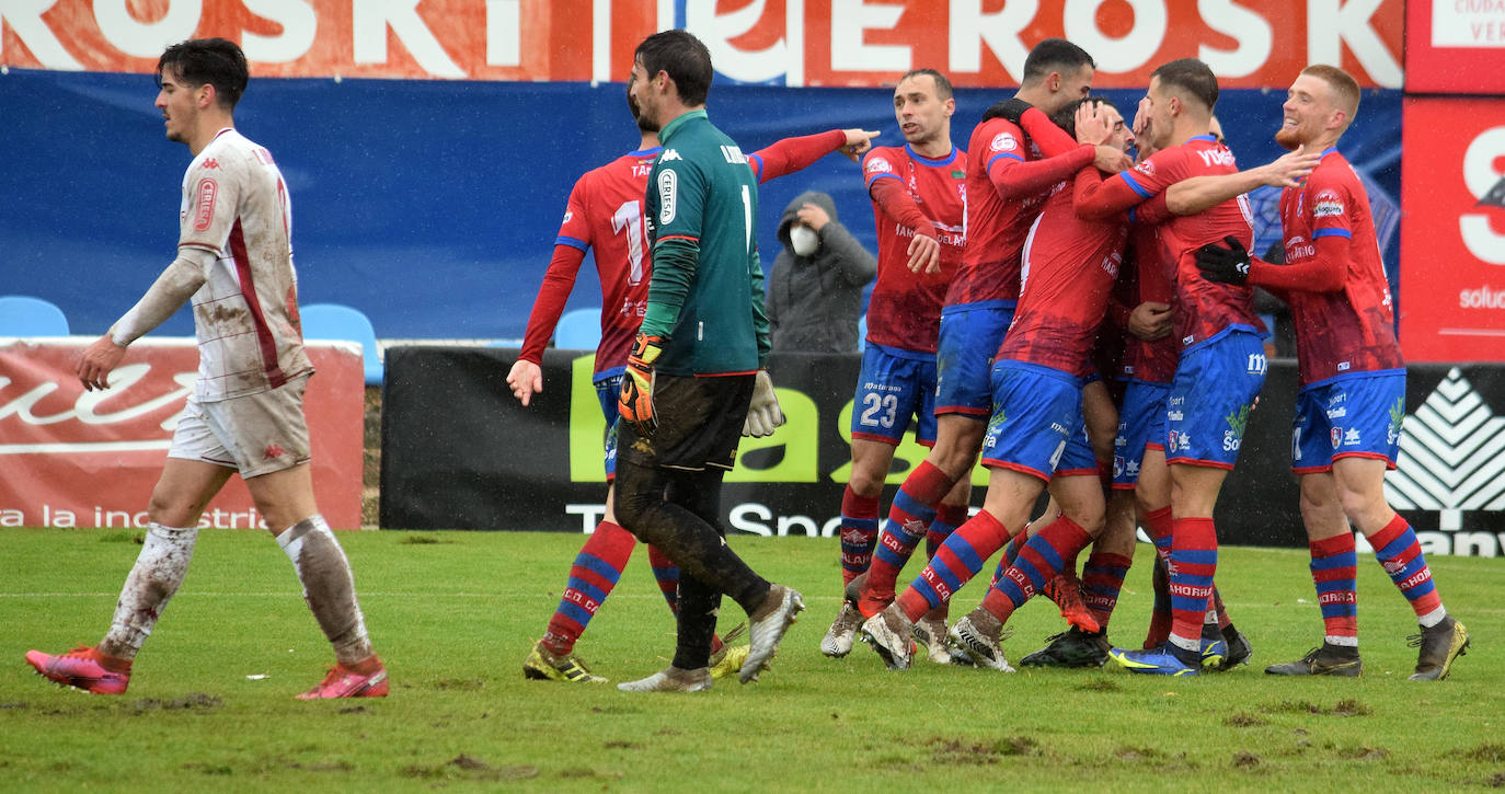 Los riojabajeños se han impuesto a la Cultural con los goles de David Soto y Álex Arias