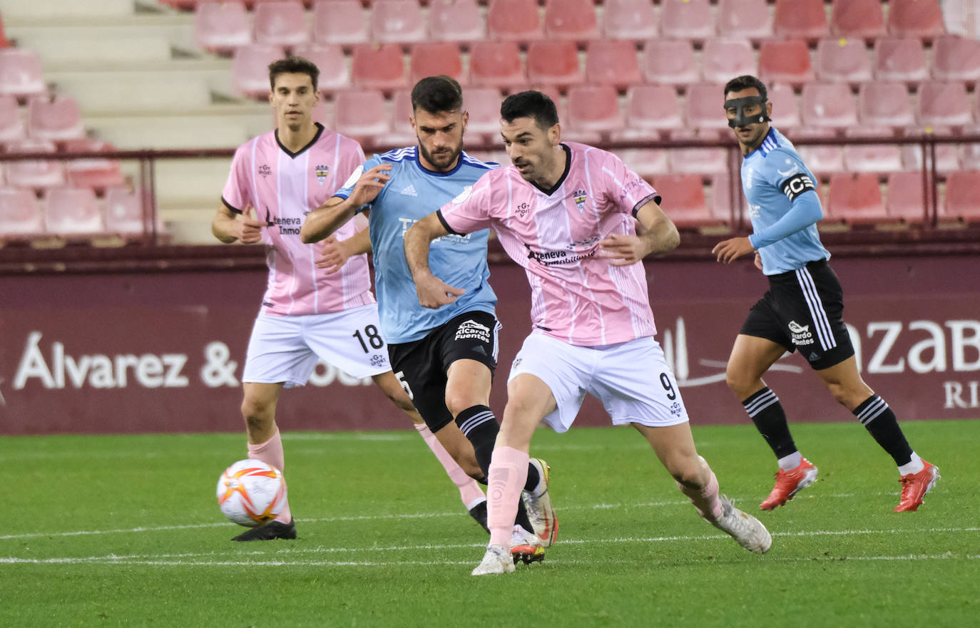 Los visitantes se clasifican para la siguiente ronda de la Copa del Rey gracias a dos goles de Ortuño