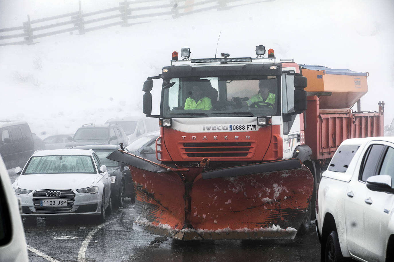 Fotos: Valdezcaray se llena de nieve e inicia este sábado la temporada