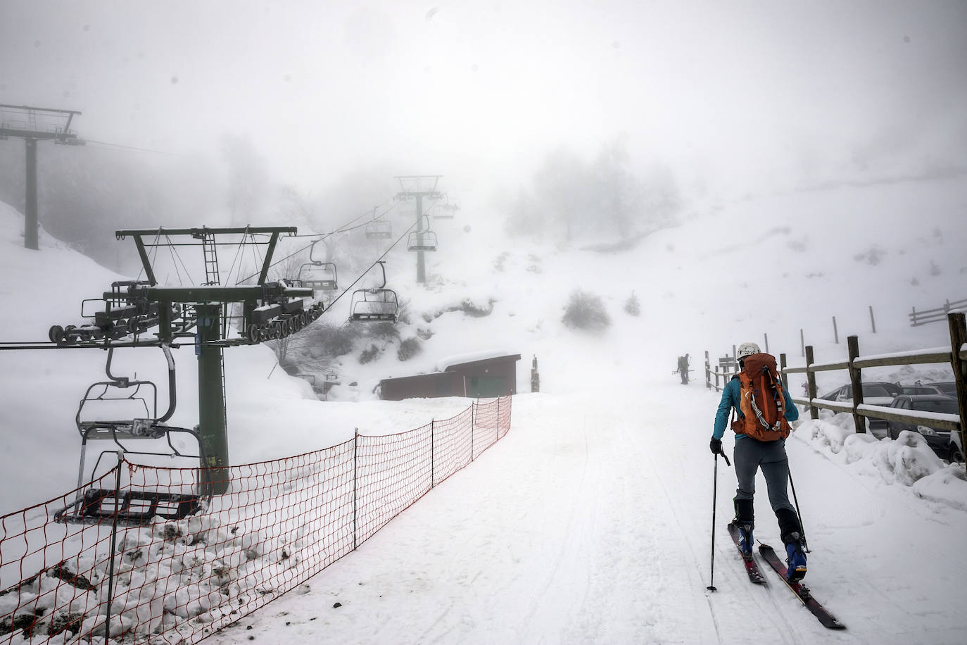 Fotos: Valdezcaray se llena de nieve e inicia este sábado la temporada