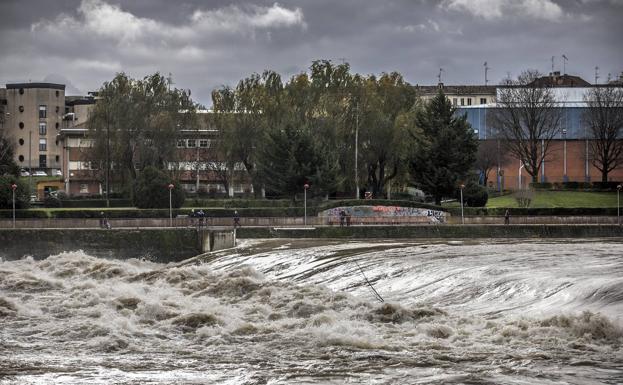 La Rioja espera en alerta el pico de la crecida