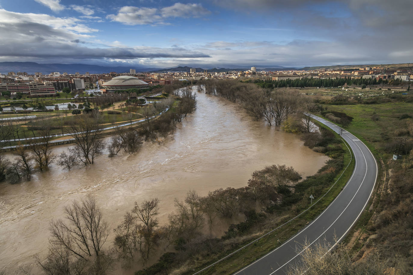 Fotos: Las espectaculares imágenes del río en Logroño