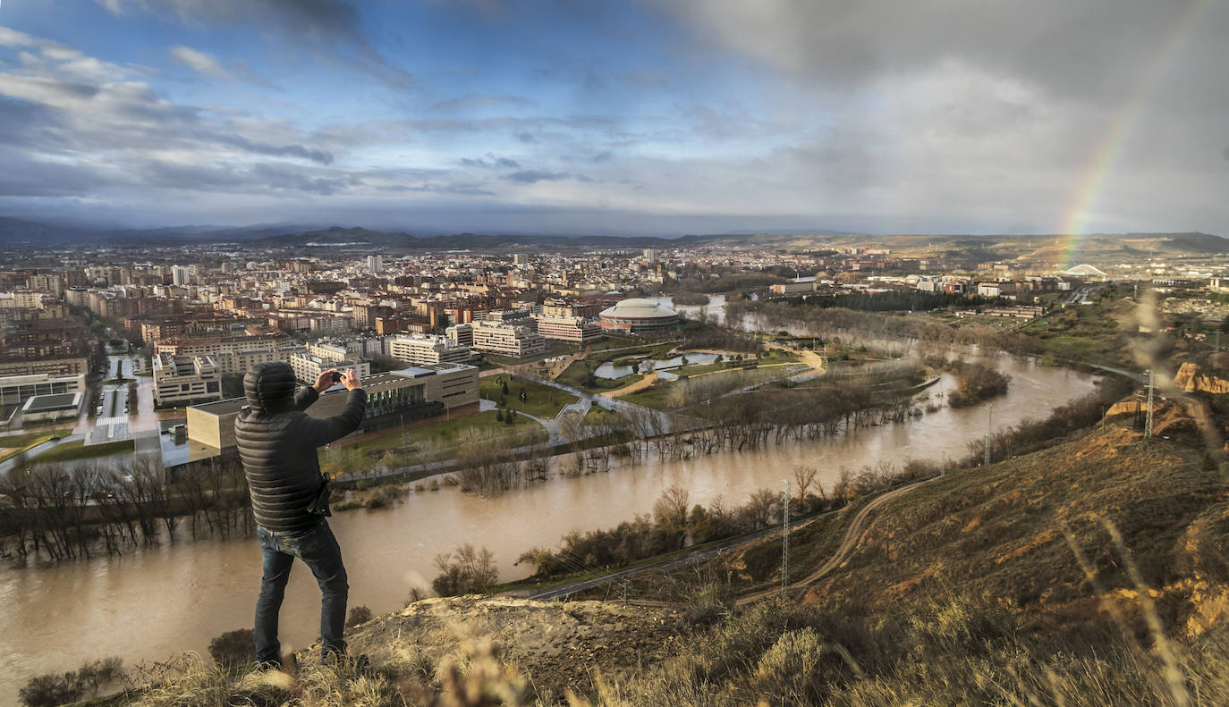 Fotos: Las espectaculares imágenes del río en Logroño