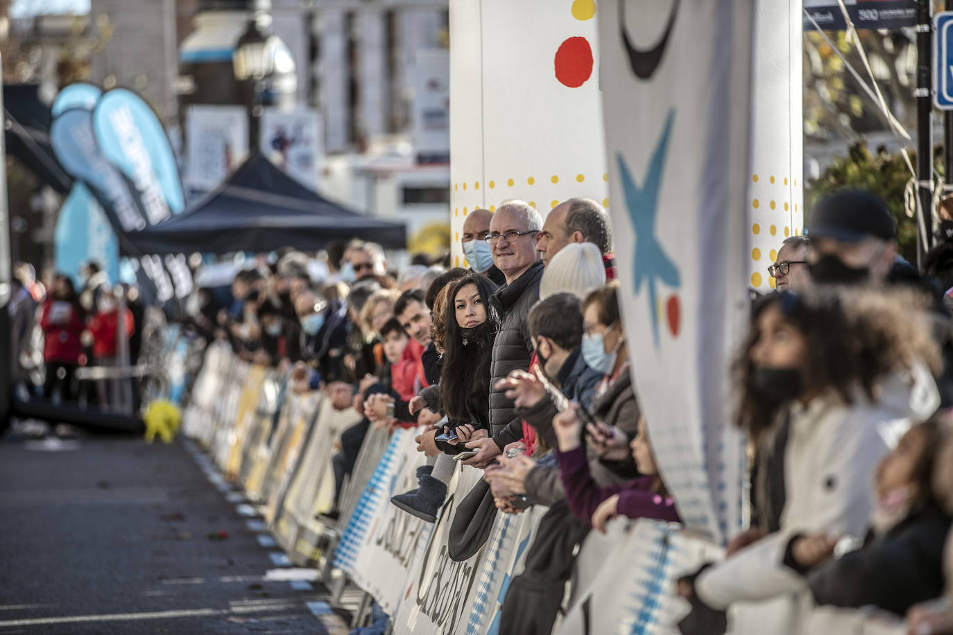 Fotos: La llegada a la meta en la Media Maratón de La Rioja