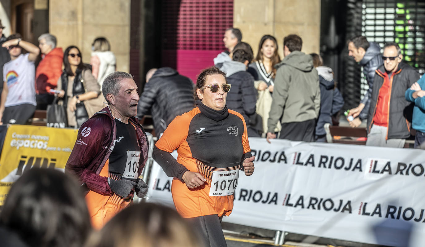 Fotos: La llegada a la meta en la Media Maratón de La Rioja