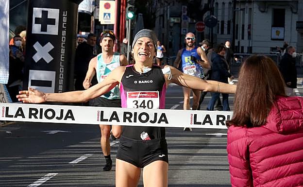 Esther Rodríguez, en su entrada en la meta.