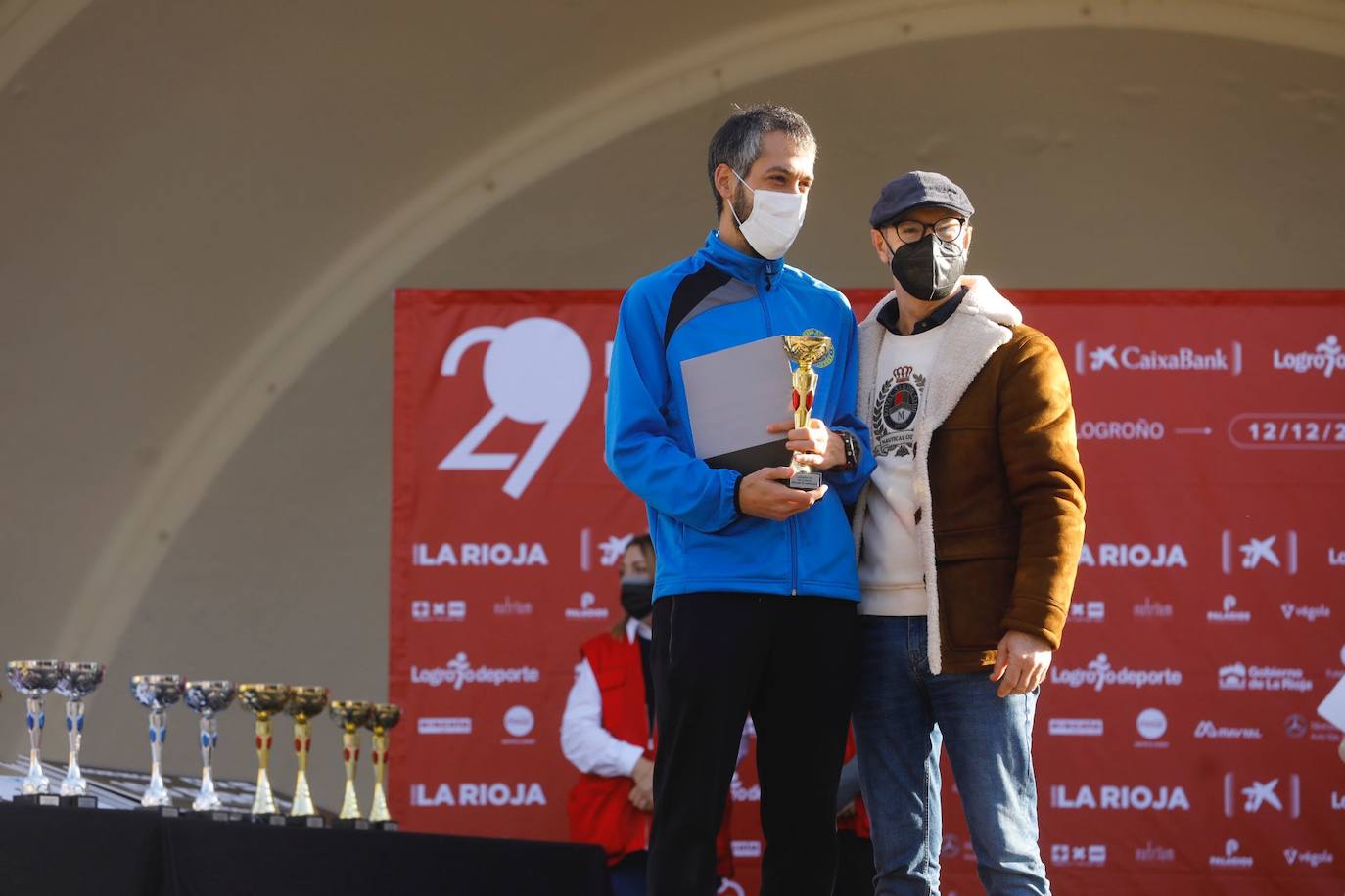 Fotos: El podio y los premios de la Media Maratón de La Rioja