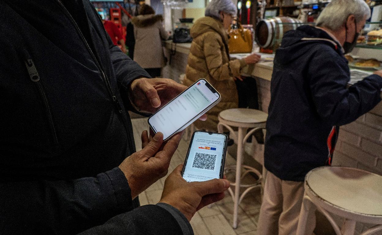 El País Vasco amplía el pasaporte covid a bares, gimnasios, hospitales y cultura