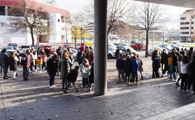 Educación endurece el protocolo y confinará las aulas de Primaria con un único caso positivo