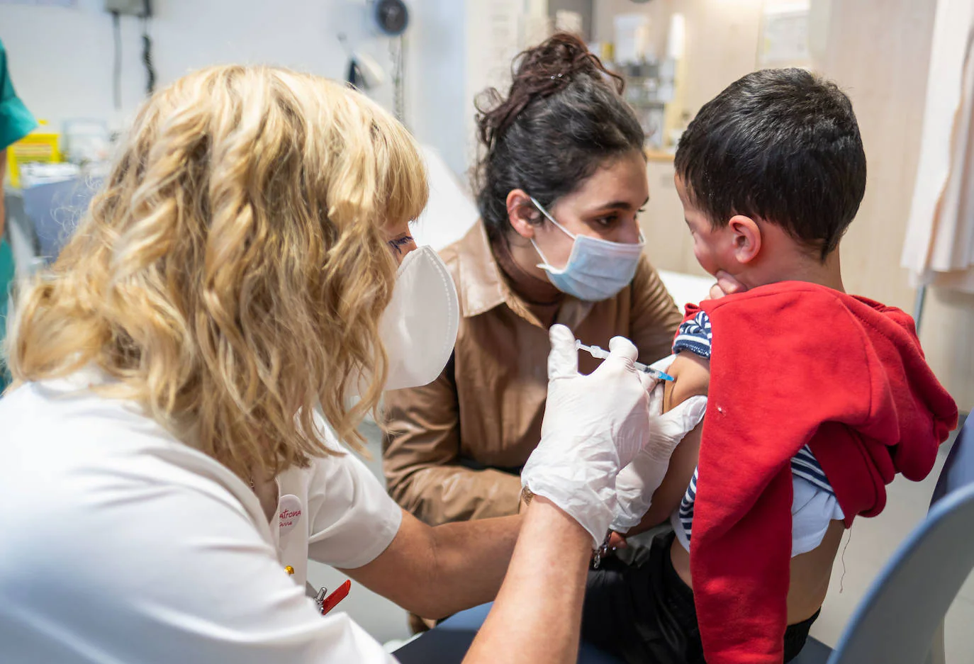 El centro de salud de Arnedo vacuna durante esta semana a los niños de la zona. 