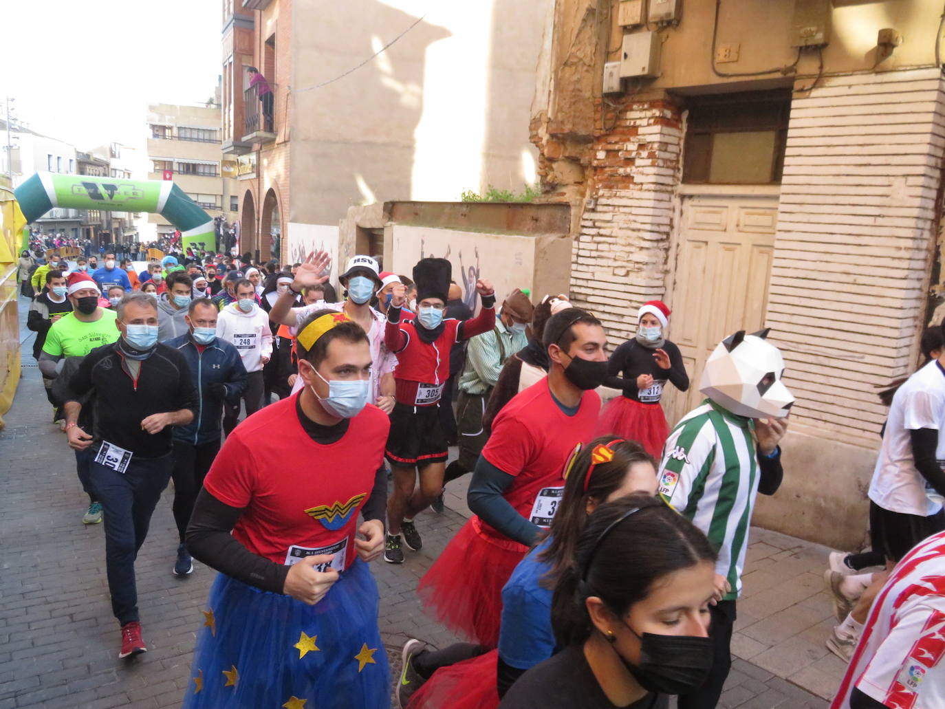 Fotos: Cuatrocientos corredores, en la San Silvestre de Alfaro