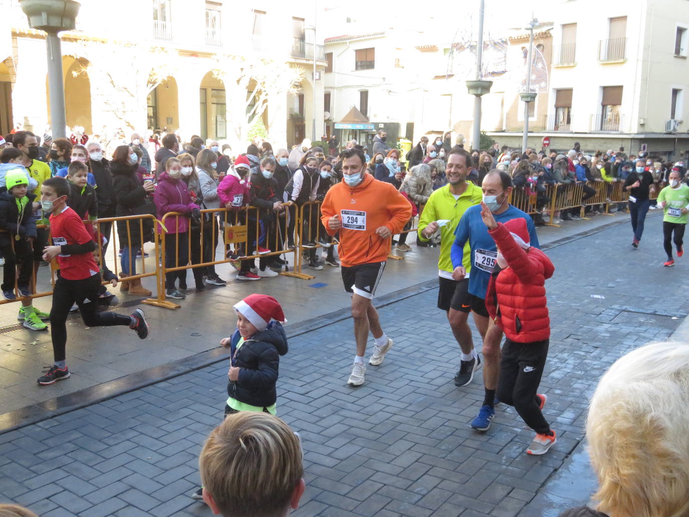 Fotos: Cuatrocientos corredores, en la San Silvestre de Alfaro