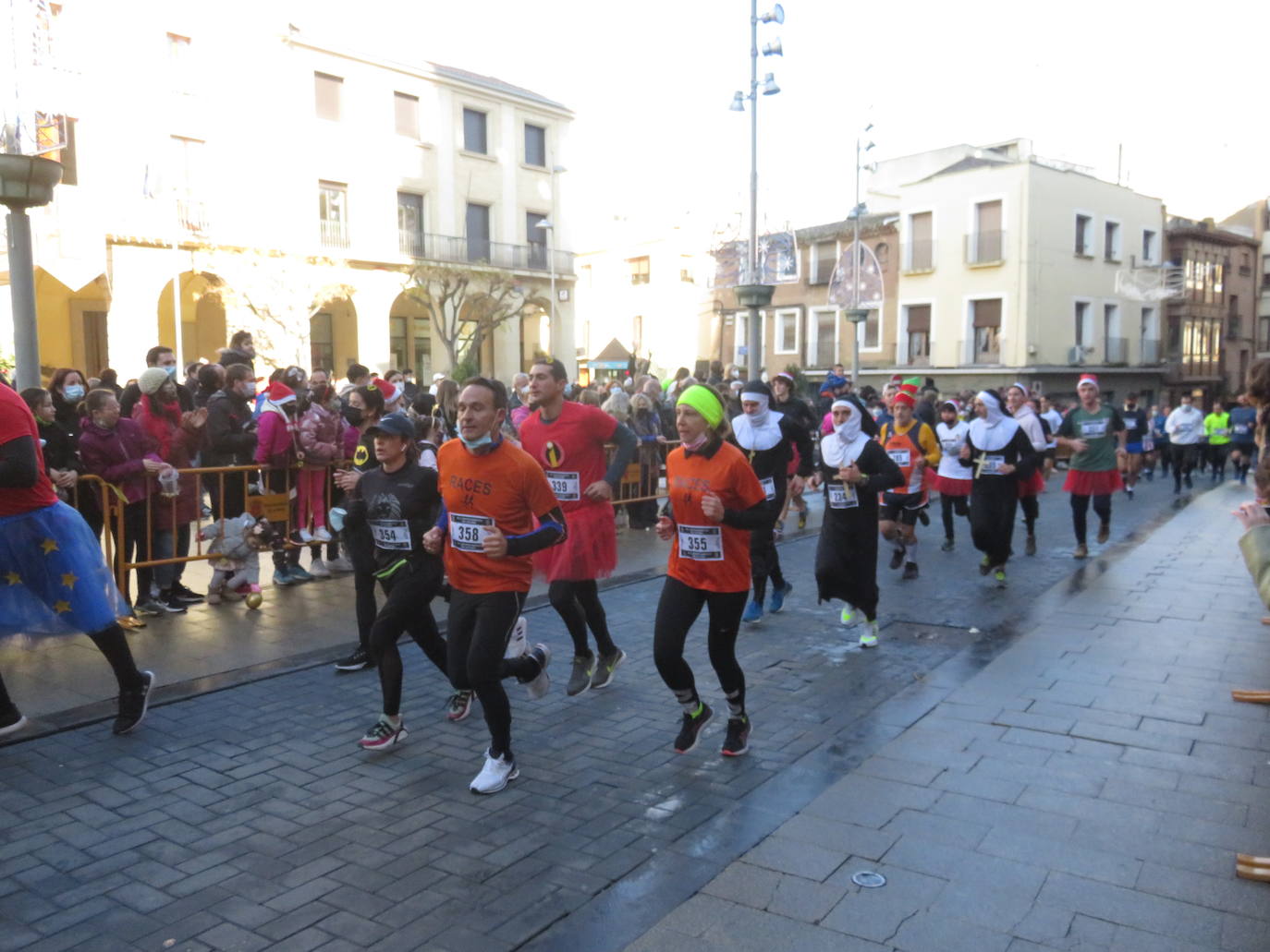 Fotos: Cuatrocientos corredores, en la San Silvestre de Alfaro