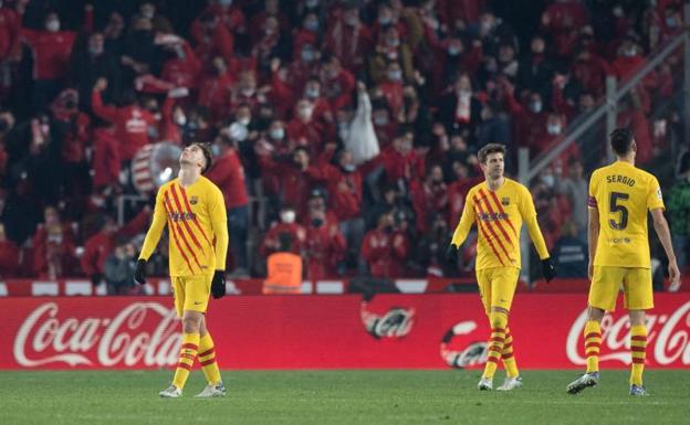 Frenazo al Barça en Los Cármenes