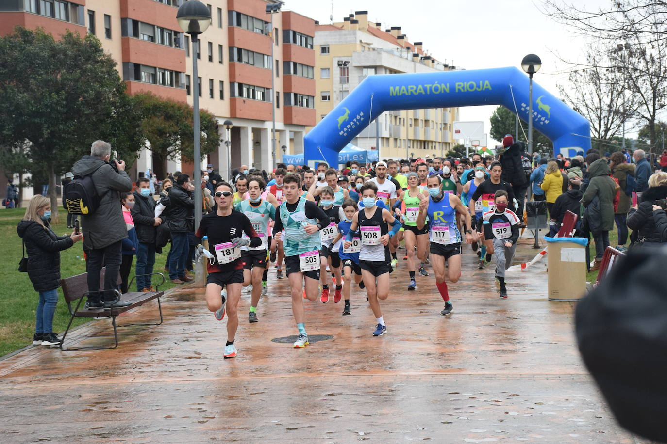 Fotos: El Cross de Los Lirios reúne a más de 200 atletas