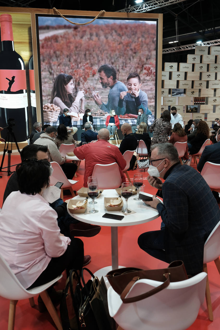 Fotos: La Rioja destaca en Fitur el producto de la tierra, ensalza el origen y los elementos que diferencian a la región