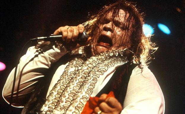 Meat Loaf se entregaba a tope en sus teatrales actuaciones.