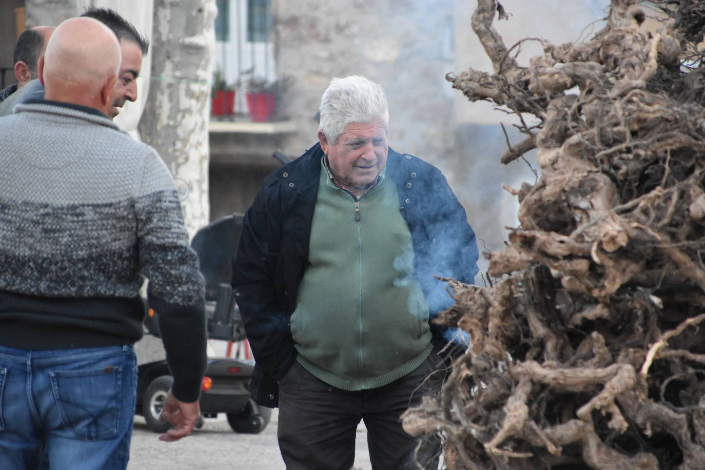 La Asociación Cultural Toro Ensogado de Cabretón organizó una jornada para recordar la tradición de la matanza