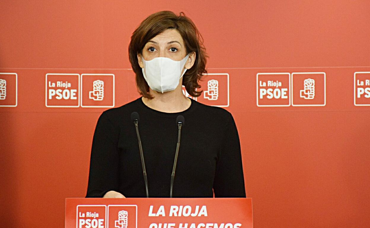 María Marrodán, durante la rueda de prensa en la sede del PSOE. 