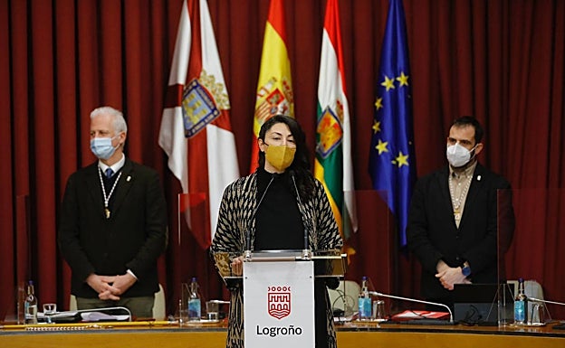Mirella Martínez toma posesión como nueva concejala del PP en Logroño ...