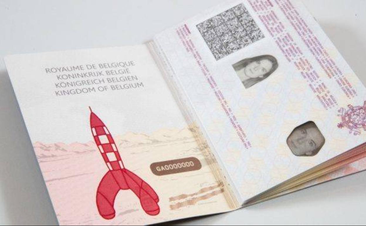 El cohete que llevó a la Luna a Tíntin, Milú, Haddock y Tornasol decora el nuevo pasaporte belga. R. C