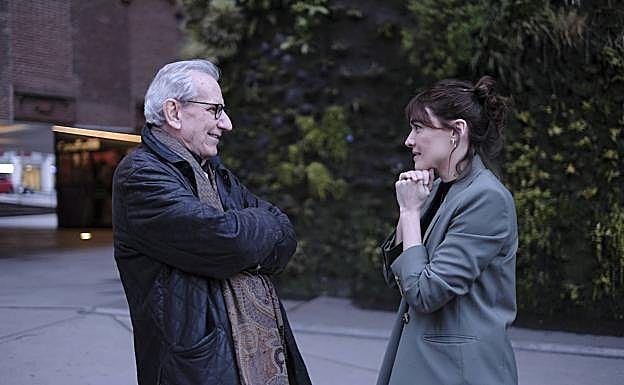 Jaime Chávarri y Marta Nieto comparten confidencias poco antes de desvelar que trabajarán juntos en 'La manzana de oro'.