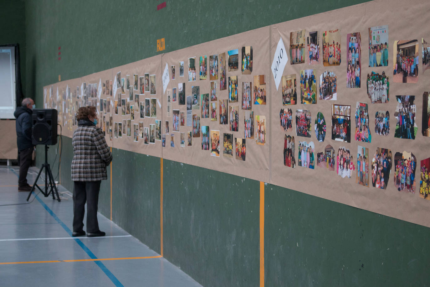 Fotos: Castañares de Rioja celebra el 75 aniversario de su escuela y muestra sus recuerdos en una exposición