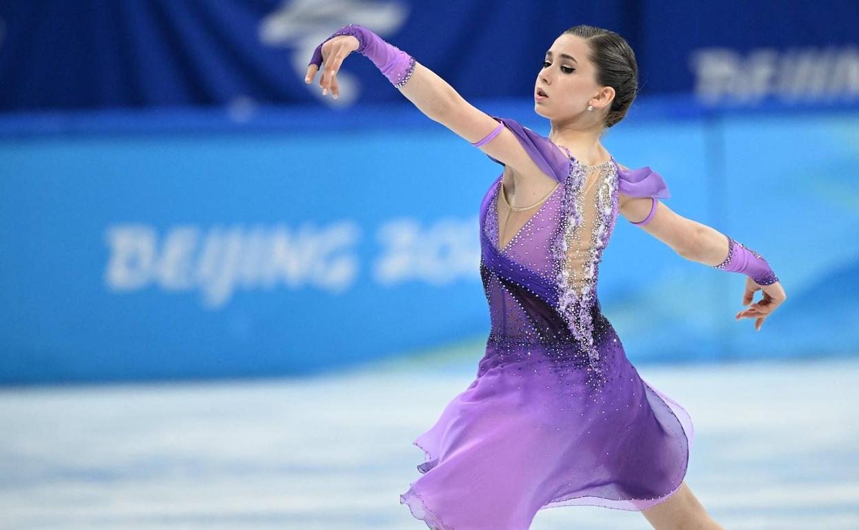 Kamila Valieva, durante un ejercicio. 