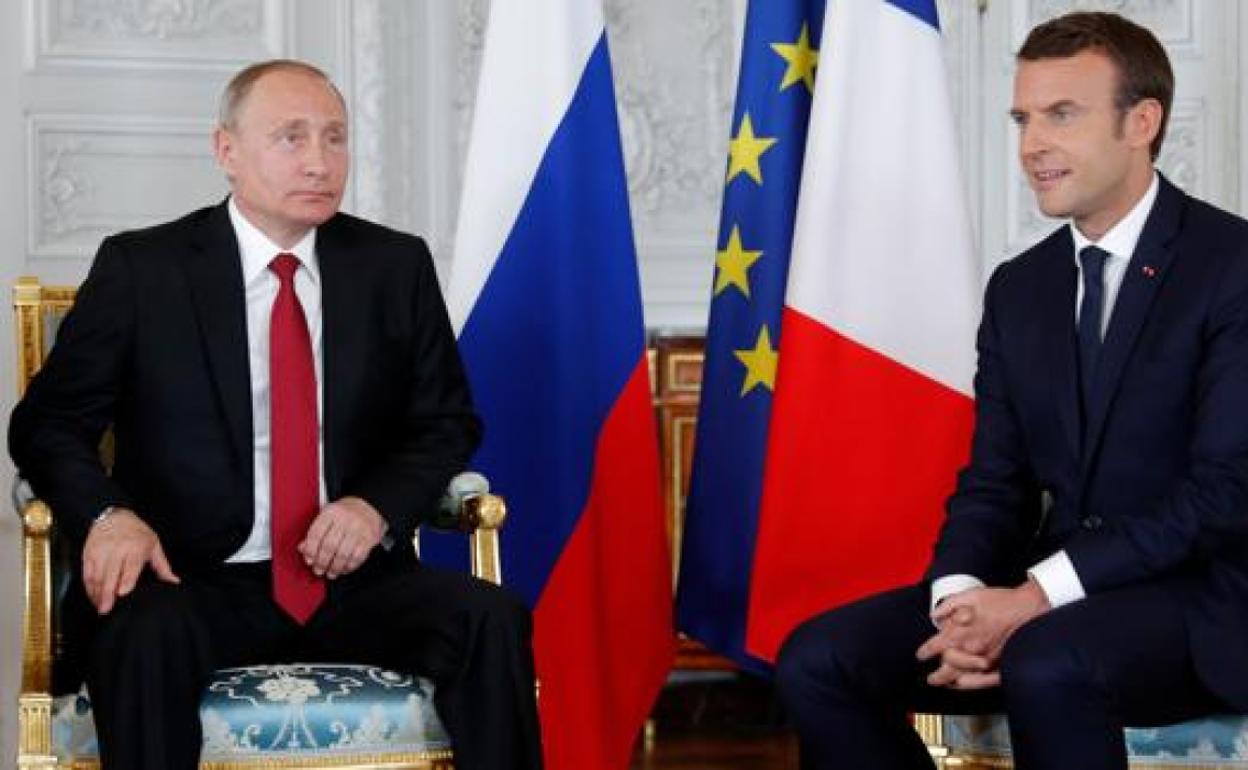 Vladimir Putin y Emmanuel Macron, en una imagen de archivo. 