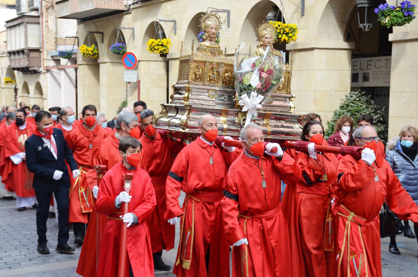 Fotos: La procesión de los mártires Emeterio y Celedonio llena las calles de Calahorra