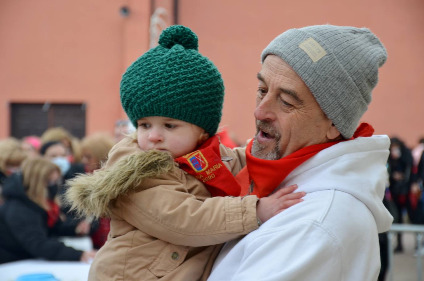 Fotos: Mascletá, salida de los gigantes, encierro infantil y degustación de calderetes de las peñas de Calahorra