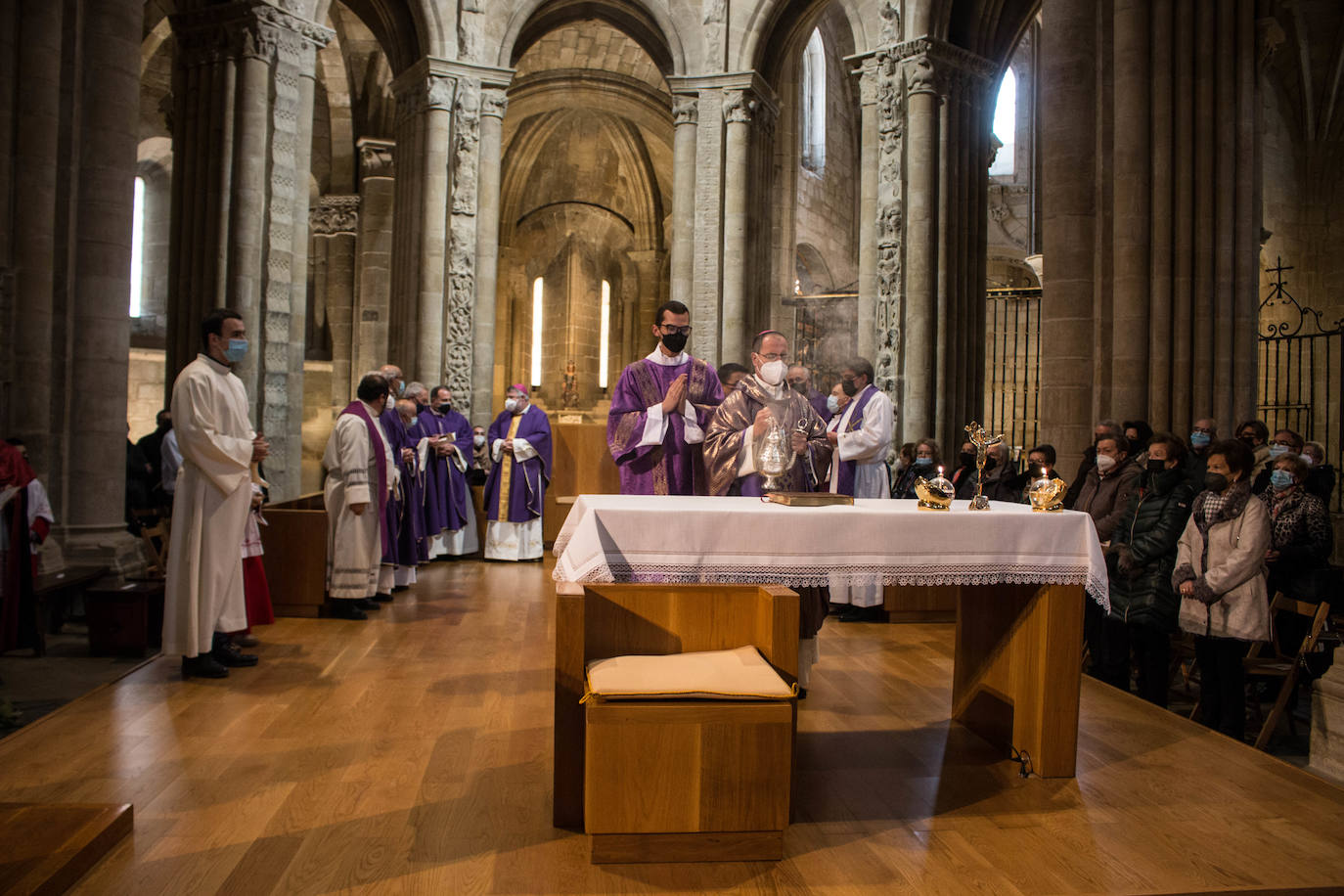 Fotos: Santos Montoya toma posesión como obispo en la catedral de Santo Domingo